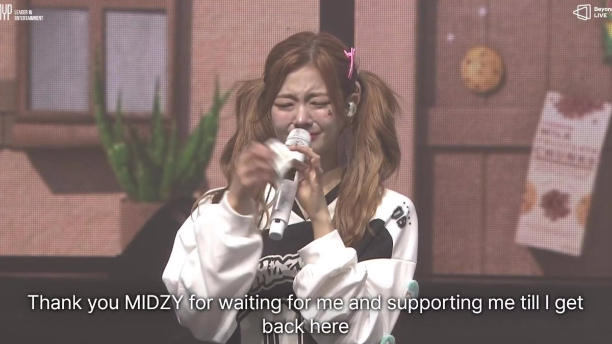 YOU WILL ALWAYS BE WORTH THE WAIT OUR LIA 🥺🩷