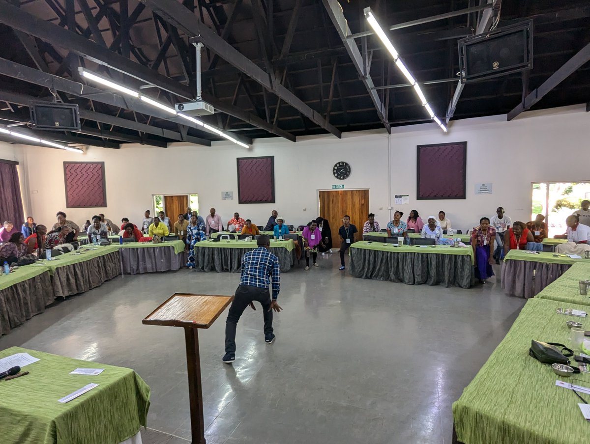 DaughtersofMumb's tweet photo. Day 3 marked the culmination of our impactful seminar. We emphasized the importance of accountability in our initiatives, ensuring that commitments made throughout the week will be upheld.  
#TransformativeLeadership #StrongerTogether #LeadershipInAction https://t.co/pydXsly4Tj
