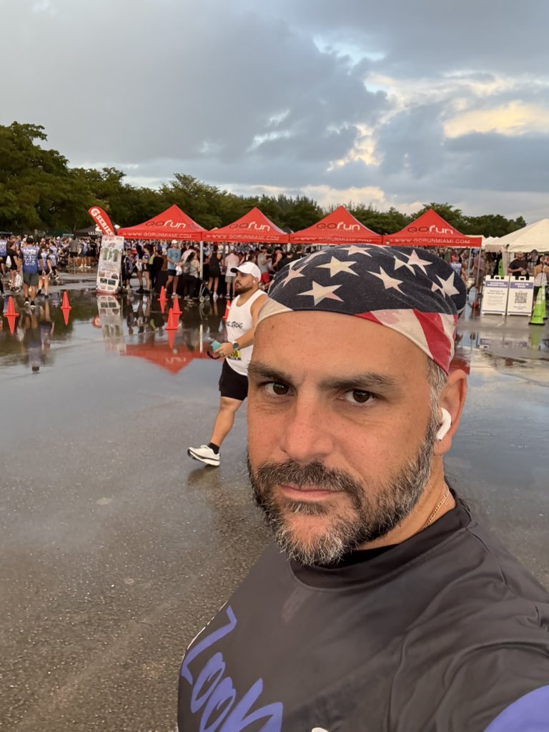 AW_Vigo's tweet photo. Another year, another #zoorun ! #miami https://t.co/eTj0VsUkKD