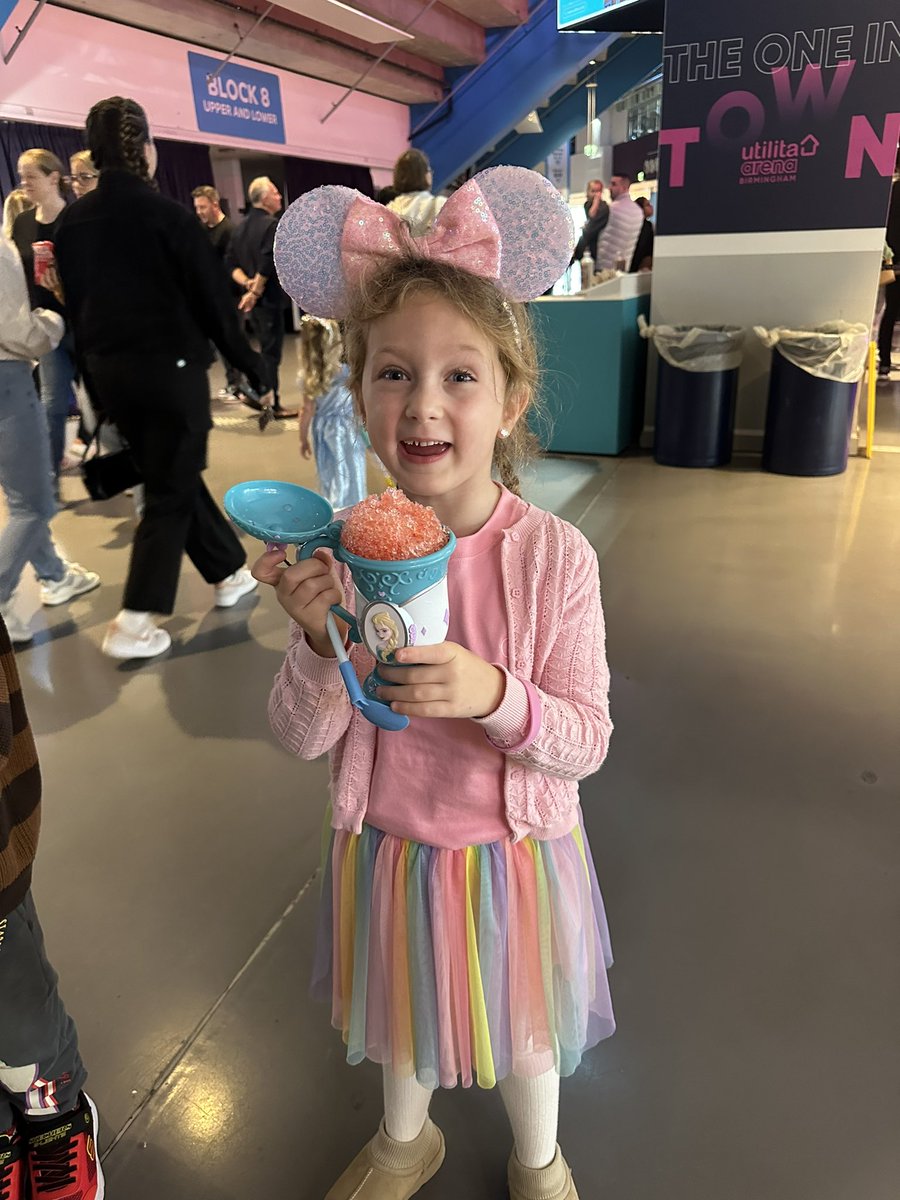 urpalimo's tweet photo. #disneyonice https://t.co/OtfDzUFZME