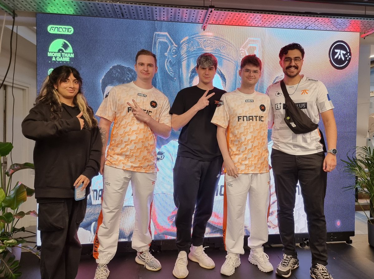 can't believe I got a photo with THE <a href="/geomancylol/">Anisah</a> 😱