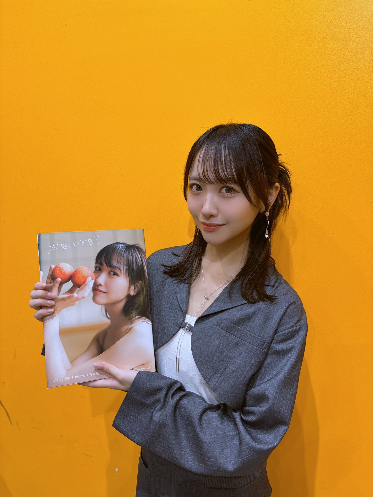 石田千穂2nd写真集「太陽って何色？」発売中！【公式