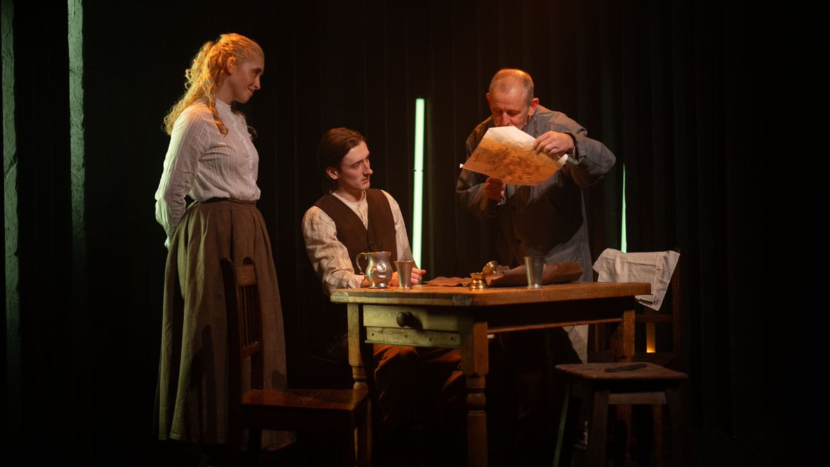 theatre503's tweet image. We&apos;re saying hwyl fawr 👋 to the stunning cast &amp;amp; creative team of Tachwedd (November/The Slaughter) today! Congratulations on a fantastic run of this gorgeous new play, and thank you to the audiences who joined us!

📷 WoodForge Studios