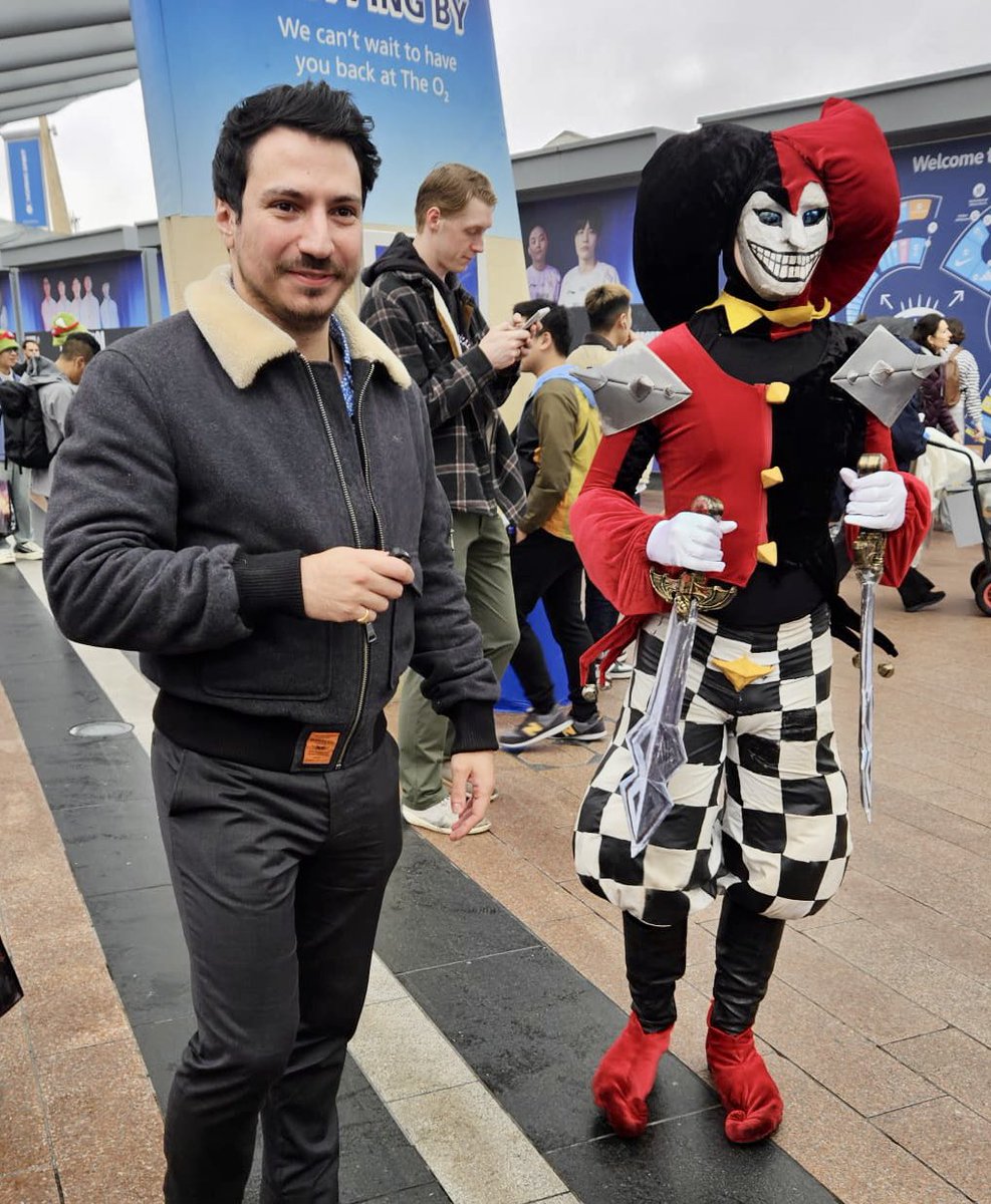 MarexLoL's tweet image. Je suis seul sur cette photo