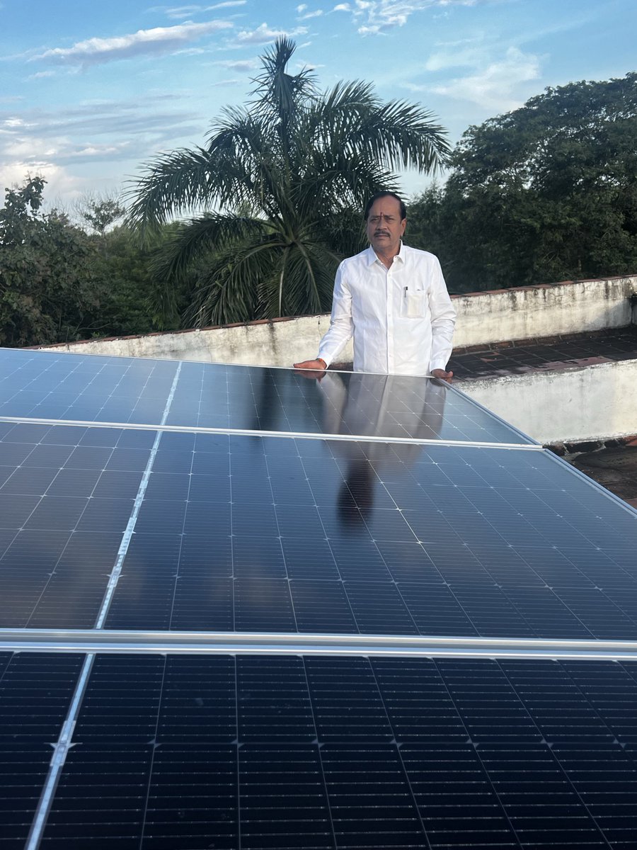 எனது வீட்டில் மத்திய அரசின் சூர்ய கர் மின் திட்டத்தின் மூலம் சோலர் panel அமைத்துள்ளேன்.3 kv panel அமைக்க ₹.190000/- செலவானது.மத்திய அரசு மானியம் ₹.78000/- கிடைத்தது.நிகர செலவு ₹.112000/-இரண்டு மாதங்களுக்கு 9-12 ஆயிரம் பில் வரும்.இந்த முறை 100 unit அதிக உற்பத்தி.நாமும் இணைவோம்.