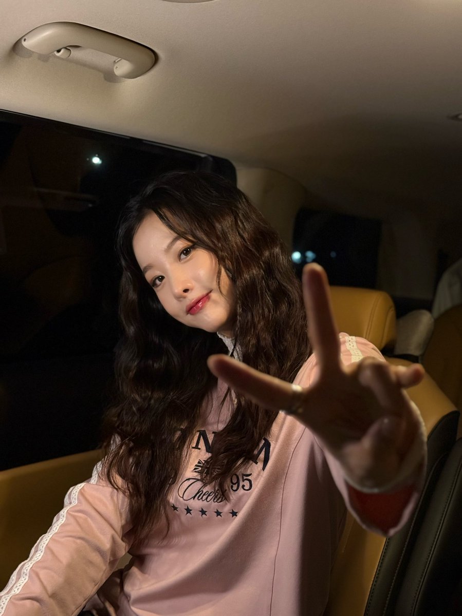 솔지 Solji tweet media