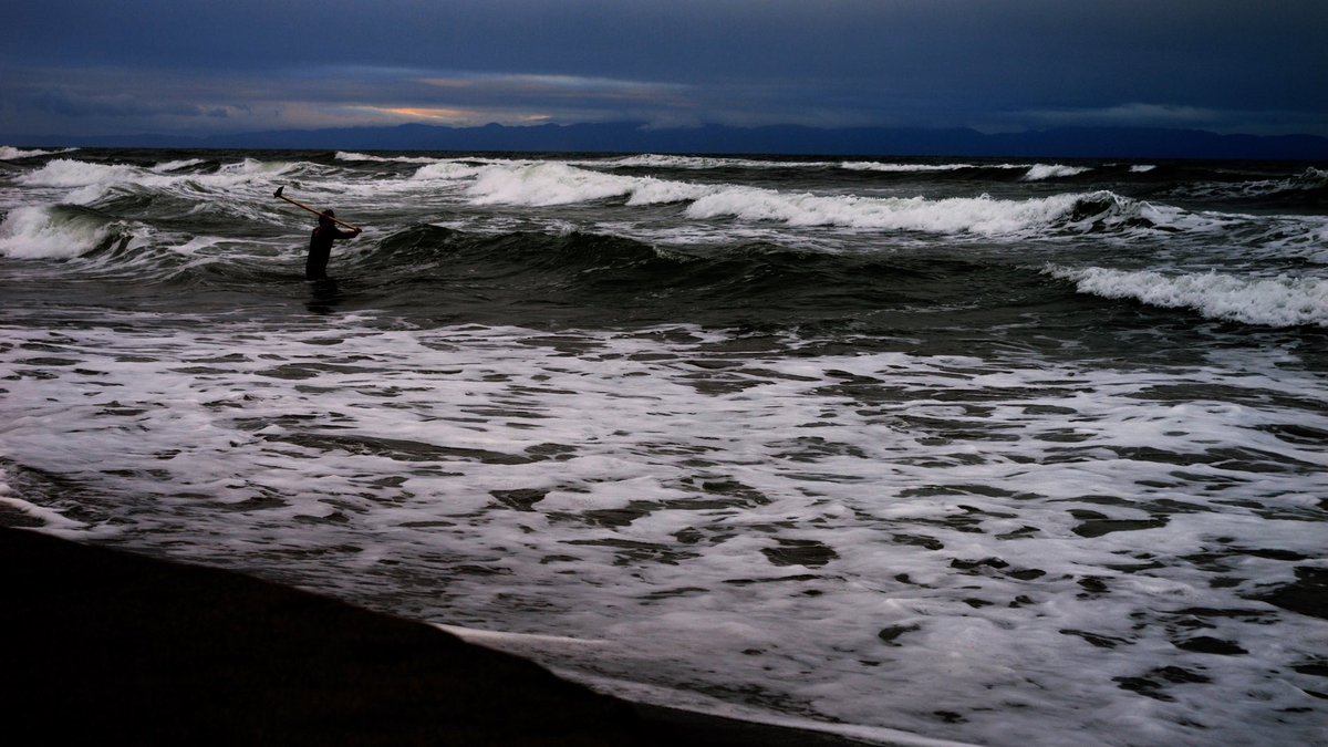 nm_newmedia's tweet image. 【博士審査作品展開催のお知らせ】

潘逸舟上映会 
（東京藝術大学大学院映像研究科博士審査作品展）

日時 │ 2024年11/8(金) 15:00-18:30(最終入場18:00)
会場 │ 東京藝術大学 横浜校地 元町中華街校舎3F
入場 │ 無料。どなたでも予約なしでご参加いただけます。
主催 │…