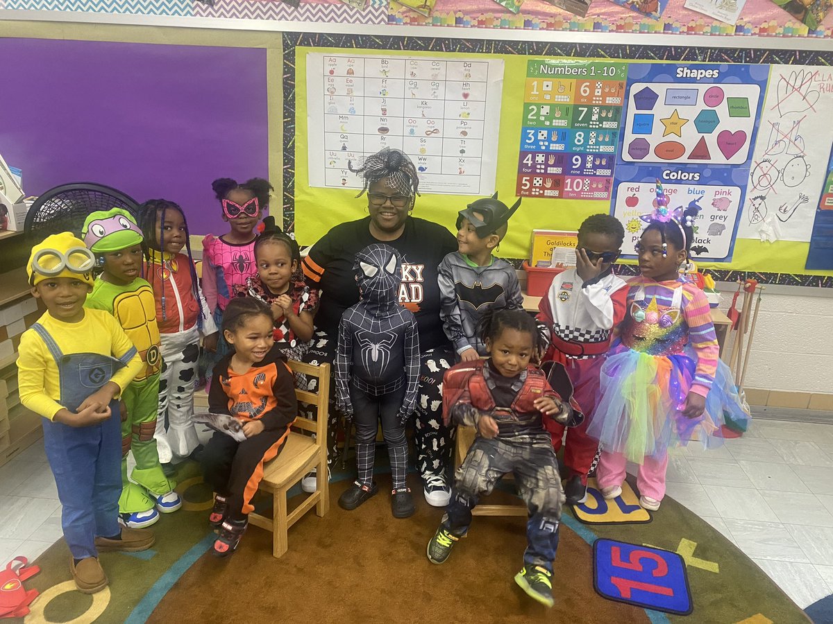 BagleyJTElem's tweet image. Mrs. Hartsfield's class is all dressed up in their costumes and ready for a fun day ahead! 🎉✨ #ClassFun #halloween2024