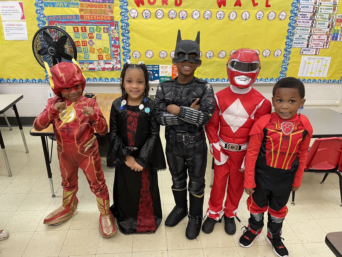 BagleyJTElem's tweet image. Ms. Braswell’s class is all dressed up in their costumes and ready for a fun day ahead! 🎉✨ #ClassFun #halloween2024