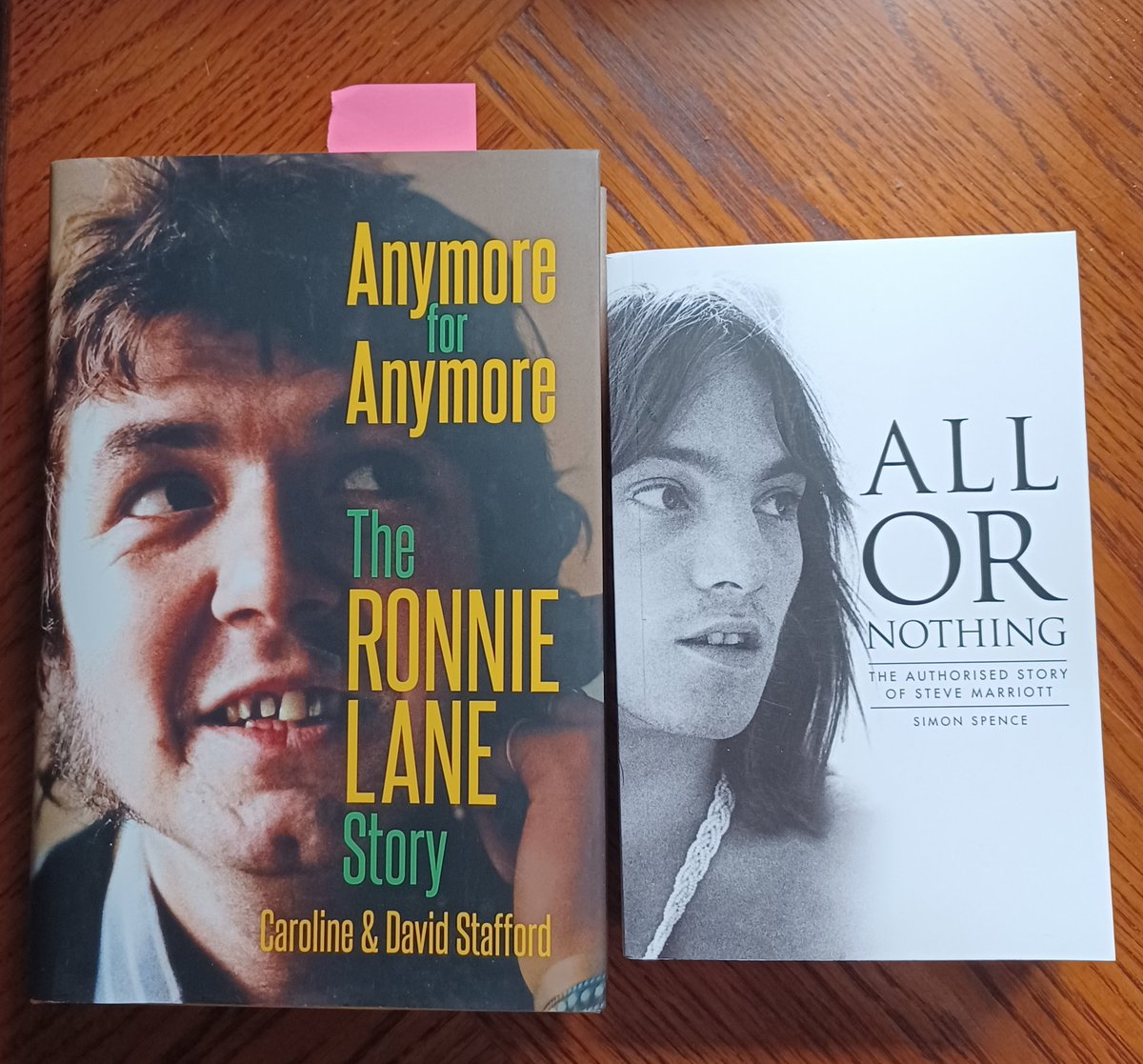 Sound&Vision-Art (@soundandvisiona) on Twitter photo Next up on the reading pile. Two recent biographies of 2 of our greatest, Ronnie Lane & Steve Marriott of the Small Faces, Faces, Humble Pie & so much more!
<a href="/OmnibusPress/">Omnibus Press</a> <a href="/dstaffordwriter/">David Stafford</a> <a href="/roomforravers/">Small Faces</a> Next up on the reading pile. Two recent biographies of 2 of our greatest, Ronnie Lane & Steve Marriott of the Small Faces, Faces, Humble Pie & so much more!
<a href="/OmnibusPress/">Omnibus Press</a> <a href="/dstaffordwriter/">David Stafford</a> <a href="/roomforravers/">Small Faces</a>