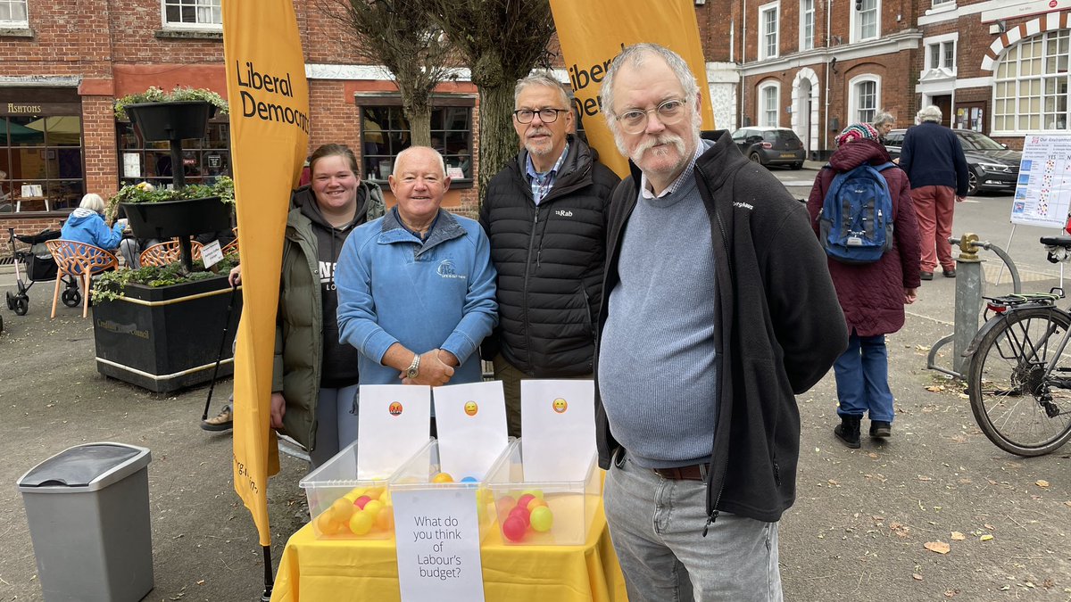 Mark4Devon's tweet image. Out with the Liberal Democrat FOCUS team at Crediton Farmers’ Market. Interesting morning talking to residents about the Labour budget. Probably fair to say it’s divided opinion. Cllrs. Stone, Cairney, Downes and  Perriman.