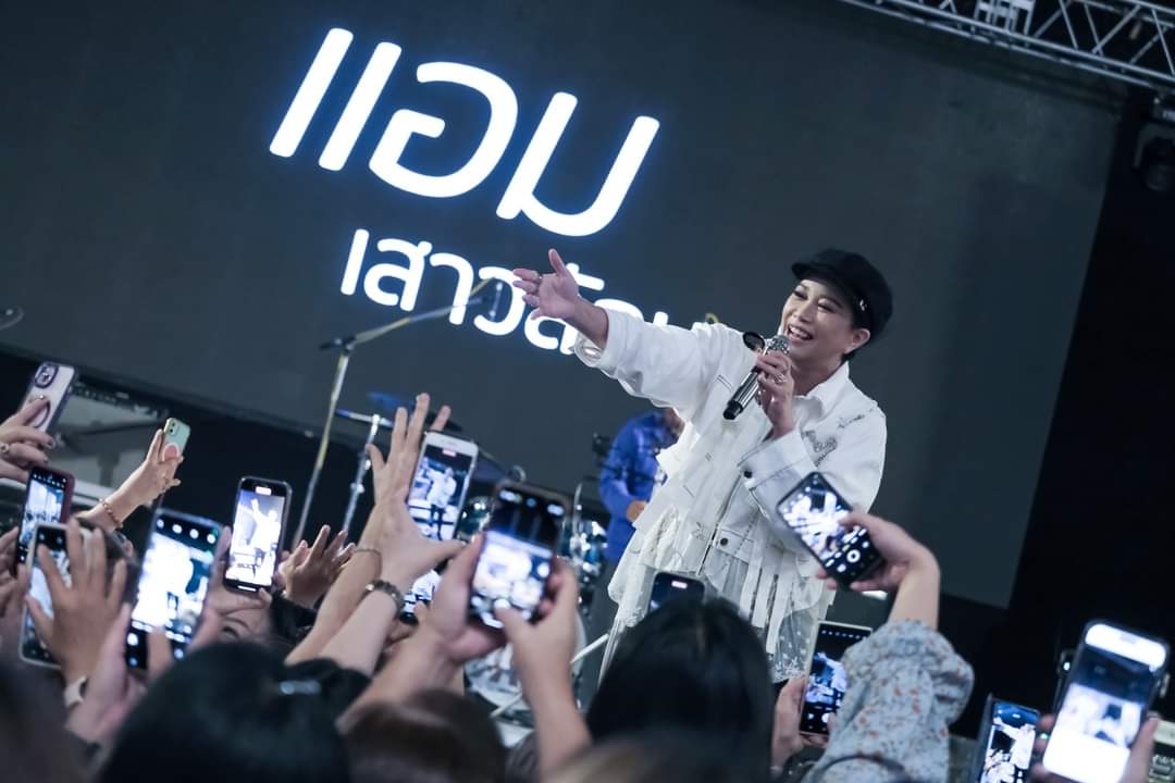 59ex3xgHAC8dzbf's tweet photo. พี่แอม at งานราตรี 85 ปี อาชีวะโคราช NVC Stay Connected 🩷💗💞
#แอมเสาวลักษณ์ #ampsaowaluck 
#ampdidi https://t.co/UcOo0dsKes