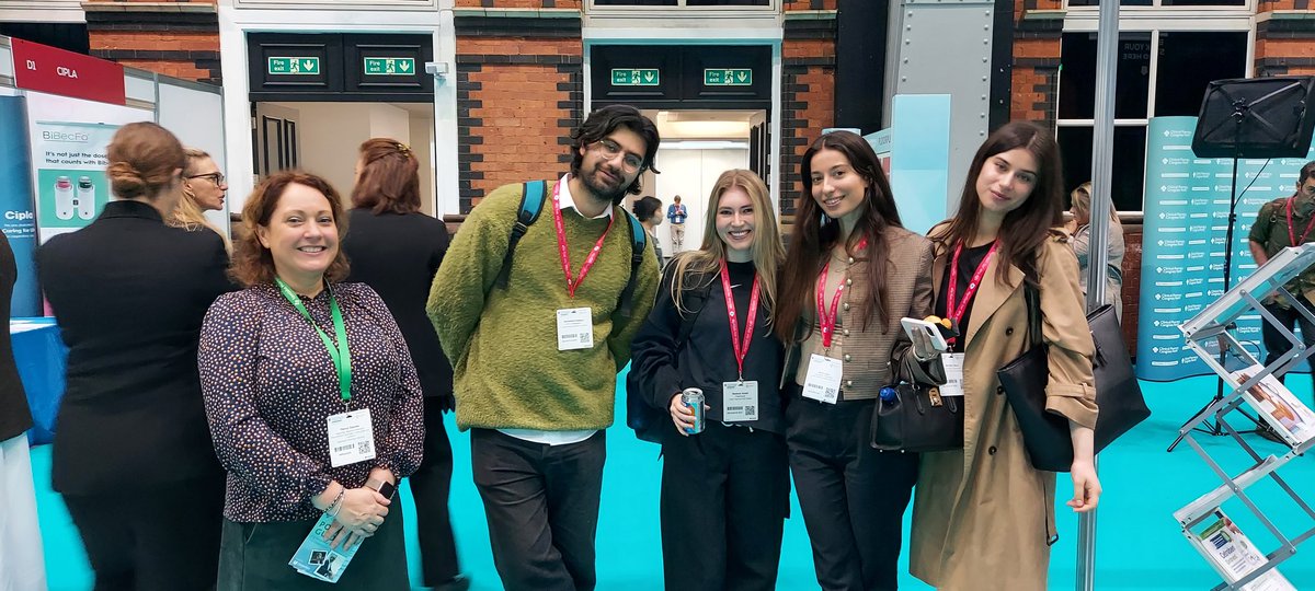 My colleagues from <a href="/LeedsHospitals/">Leeds Teaching Hospitals</a> <a href="/LTHPharmacy/">LTHPharmacyServices</a> networking and learning about procurement and <a href="/NHS_SPS/">NHS Specialist Pharmacy Service</a> from <a href="/EPR_Pharmacist/">Penny Daynes</a> at #cpcongress