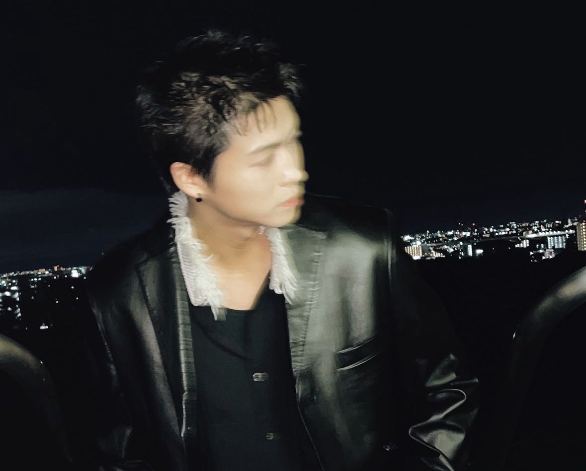 ___lr0308's tweet photo. ねえ聞いてない😭😭😭
黒髪おかえり大好き 👦🏻🤍🤍 https://t.co/RdmZ4L518c