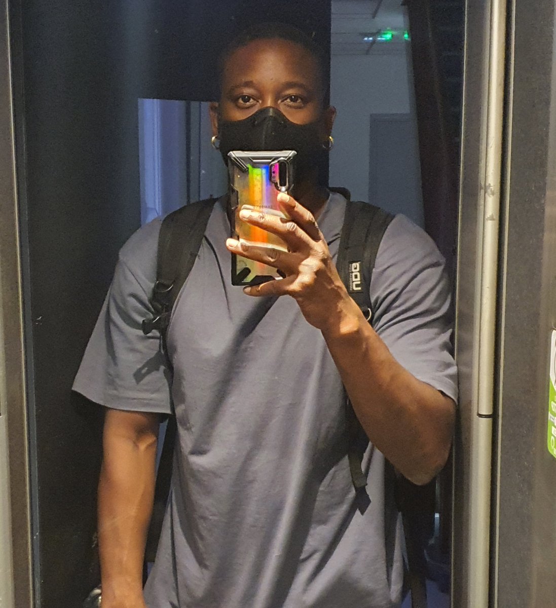 denderahdisc's tweet photo. Bien qu'on ait le même studio et le même ingénieur son @JulesFradet, je ne connaissais pas @ThisIsDamso. Je connaissais son grand frère, Jean-Michel. 
Alors, j'ai insisté auprès de @prinzly888 pour aller chercher @ThisIsDamso, en lui stipulant qu'il ne se releverait pas de l'embrouille avec @booba . A partir de là, @ThisIsDamso a pu faire QALF et QALF infinity. Je suis resté dans l'ombre.
Mais ça a été la plus grande erreur de ma carrière car ça s'est retourné contre moi.

J'ai été placé de force dans une rivalité avec des gens que je n'ai jamais considérés comme des rivaux.
Ma famille a été maintenue dans l'humiliation.
Maintenu dans la honte.
Victime de mon choix.
Victime de la jalousie.

Je ne ressens aucune rancune, mais tant que cette affaire n'est pas résolue, il y aura plus de révélations, plus de captures, plus vocaux, plus de vidéos qui seront diffusées.

Vous comprendrez que @booba a parfaitement compris qui est réellement @ThisIsDamso 
Il n'est pas ce qu'il prétend être.

@imjustbaloo @Hyconiqmag_ Notre interview sera un événement. Je n'en ferai pas d'autres, je ne suis pas sociable.
Plus je connais les hommes, plus j'aime mon chien.
#Shayavaitraison