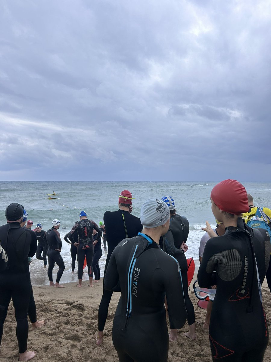 BCN Esports (@bcn_esports) on Twitter photo Triatletes de tots els nivells han entrenat aquest matí amb els professionals de <a href="/proamtraining/">Club ProAm</a> en un molt bon ambient! Triatletes de tots els nivells han entrenat aquest matí amb els professionals de <a href="/proamtraining/">Club ProAm</a> en un molt bon ambient!