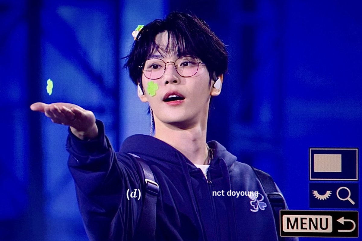 241102
#도영 #DOYOUNG #NCT