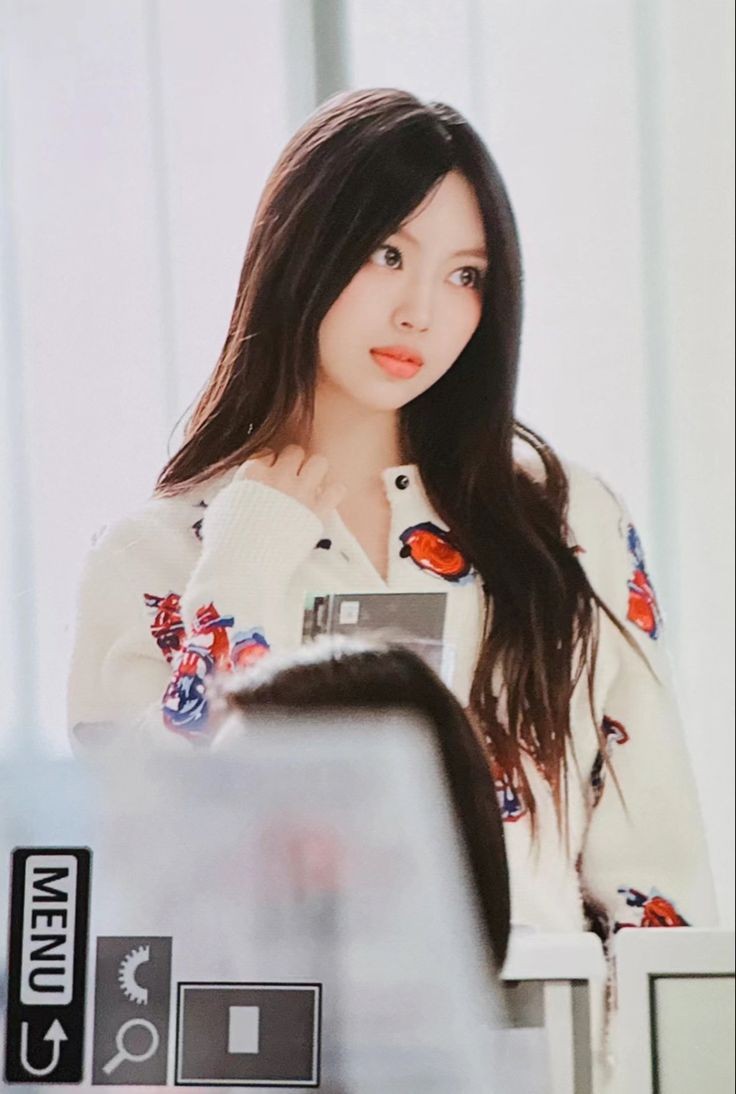 Hyein tweet media