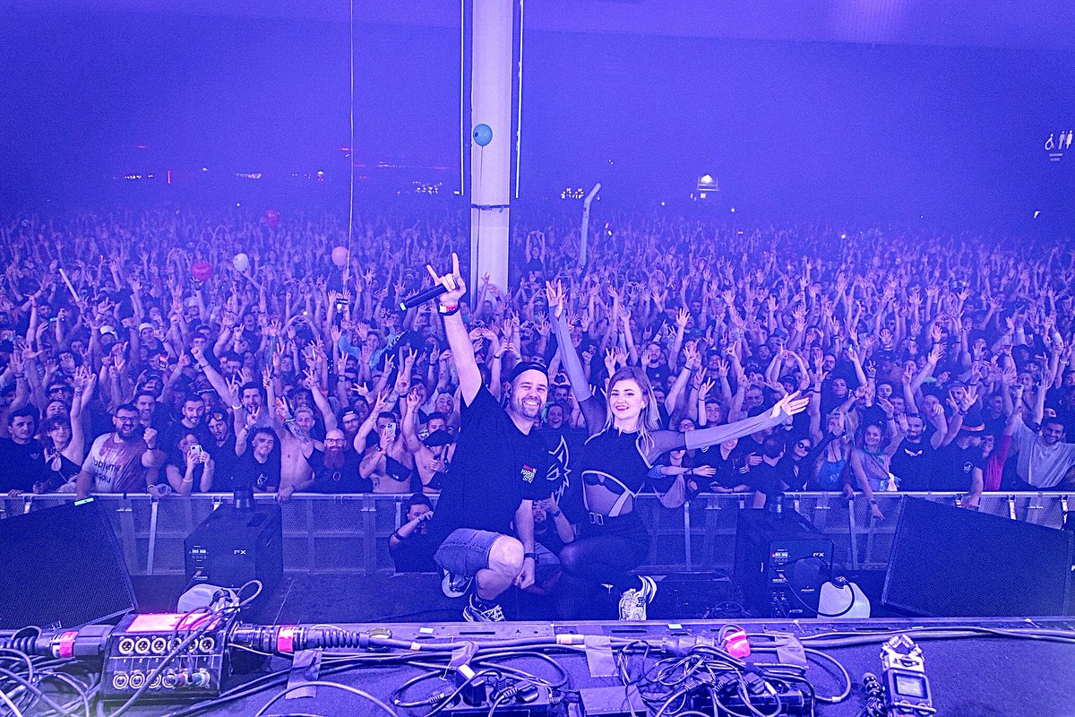 MERCI PARIS! 🇫🇷😍 MERCI <a href="/DreamNationFest/">Dream Nation Festival</a> 🔥