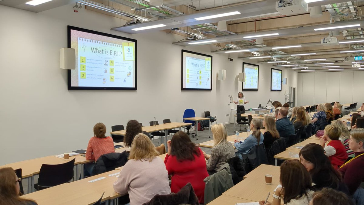 SALTLANGS's tweet image. A packed house @SALTLANGS very own @MissFedrizzi giving us top tips on how to use E.P.I. in your curriculum. #SALT2024
