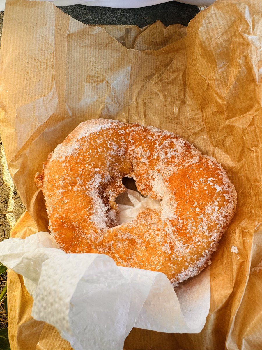 niccolo88266391's tweet image. #fieracanaiore #paninoporchetta #bombolone #relax #novembre ☺️☺️☀️☀️☀️☀️☀️