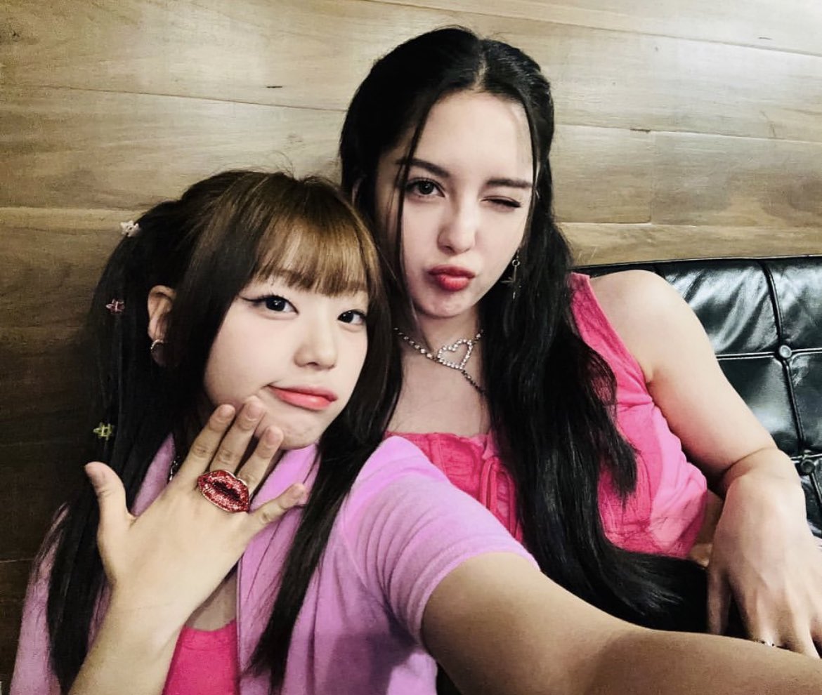 Lapillus_twt's tweet image. Today’s Birthday Girl! HBD my baby💙✨

Yep! The first pic is my fave pic of hers… she’s growing up too fast. Please slow it down peeps🥹

#Lapillus #라필루스 #Chanty #샨티