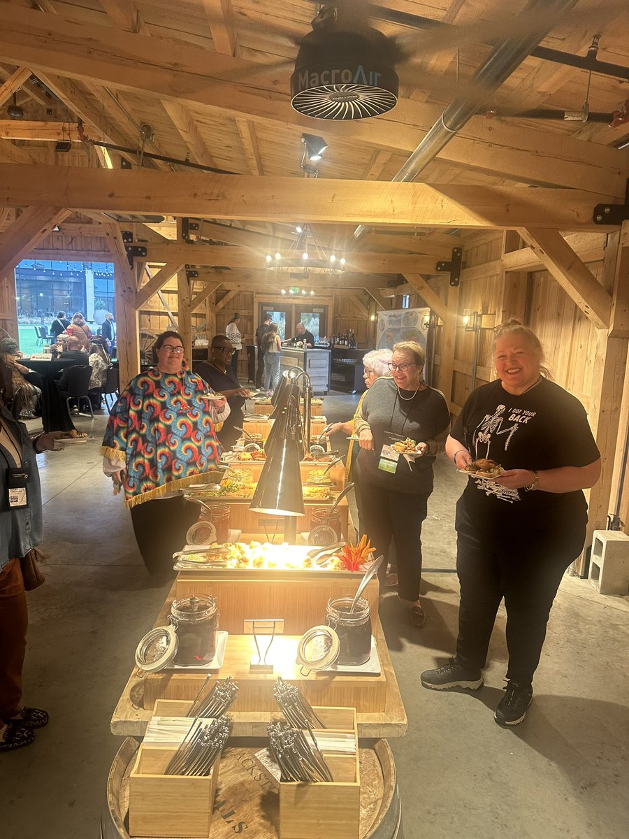 Jasonih's tweet image. #txcss2024 @SocialStudiesSS @TXCSS what a great event!!!