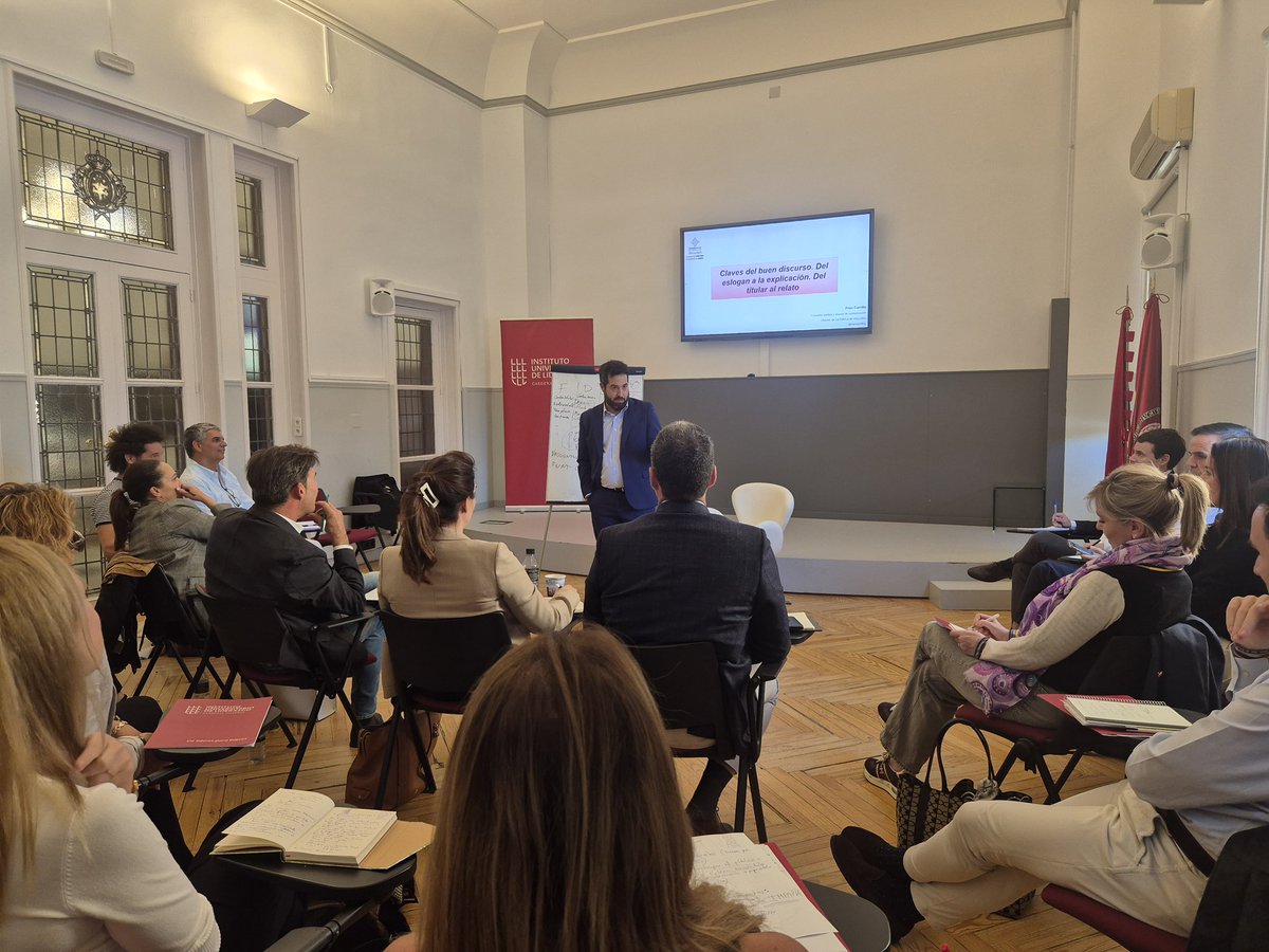 LaFábricaDeDiscursos tweet media