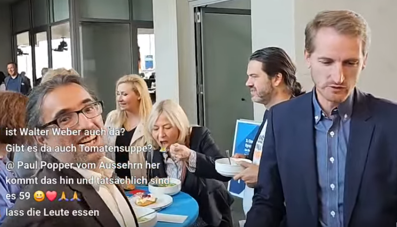 BRechercheteam's tweet photo. 5// Hinter Fuchs #MichaelBründel „(Captain Future“, #FreedomParade). Links/Mitte hinten MdB #CarolinBachmann,. Passen alle wunderbar zum Schwurbel und zur AfD. #CoronaSymposium #B0211 #AfD https://t.co/zIhsX8PL8Z