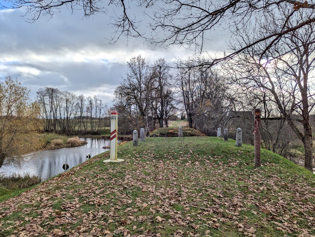 Nick Short 🇺🇦 (@nickfshort) on Twitter photo #Borderlands. The small river that divides #Latvia from #Lithuania here at Ezeres. Bridge destroyed during #WW2 and never rebuilt. There is a nearby new road bridge though.
Cc. <a href="/BastonBorders/">Borderlines</a> #Borderlands. The small river that divides #Latvia from #Lithuania here at Ezeres. Bridge destroyed during #WW2 and never rebuilt. There is a nearby new road bridge though.
Cc. <a href="/BastonBorders/">Borderlines</a>