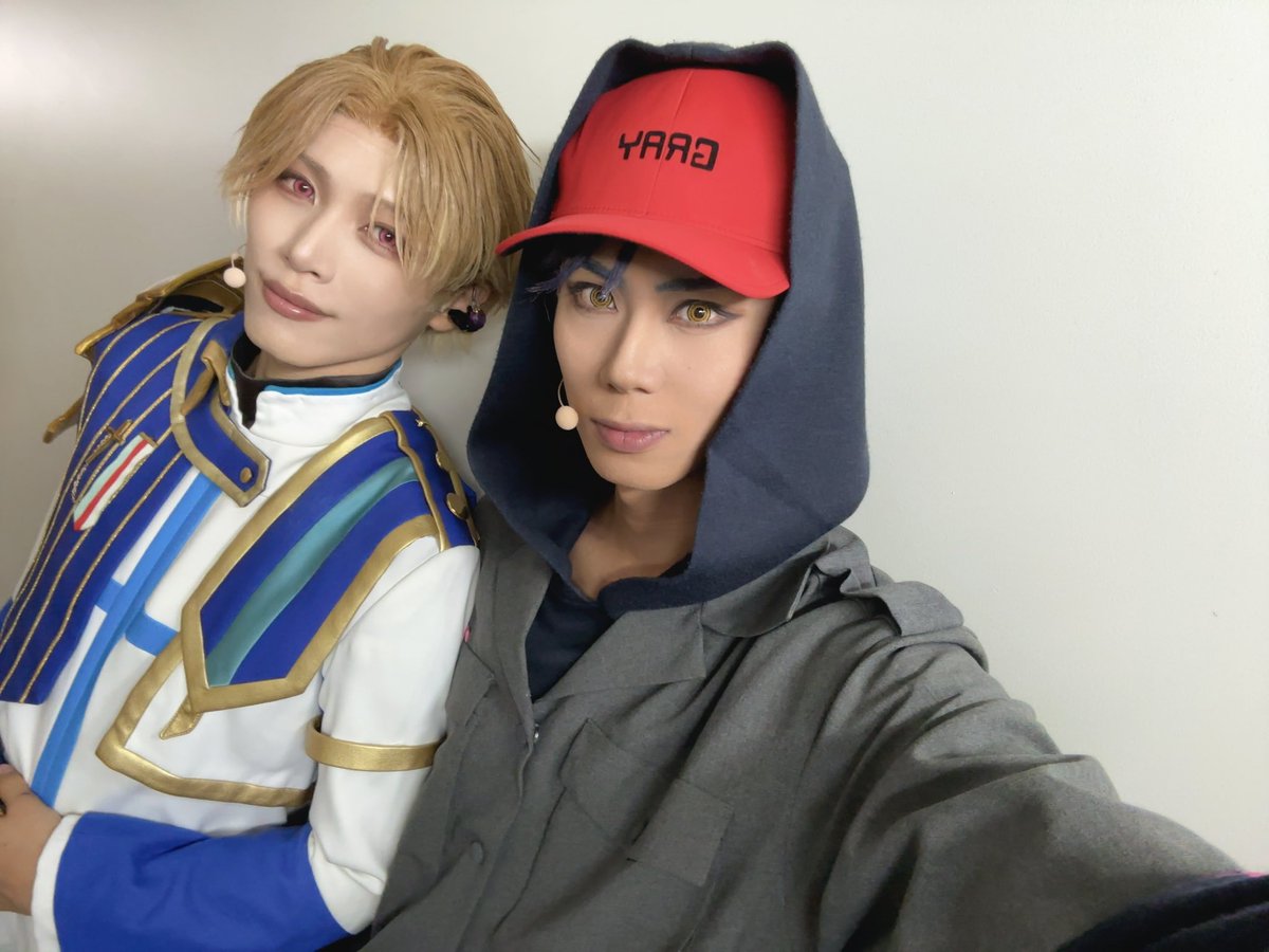 chuta_na's tweet photo. 3日目が終わりましたぁ！

至さん、紬さん、千景さんと！

それと、臣さんお誕生日おめでとうございます🍁

建太もお祝いできたし、ハッピーデイだった！！

#エーステ https://t.co/7Cgnu1heI8