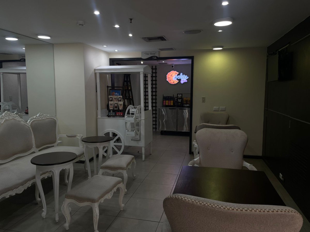 HMHOTEL's tweet photo. Ven al Hotel HM Guayaquil, donde puedes tener las más diversas reuniones en la
" Cafetería Cookie Club "
Celular:
099 020 4491 
098 741 4603 Reservas@hotelhmguayaquil.com https://t.co/EXI4iMdwxB