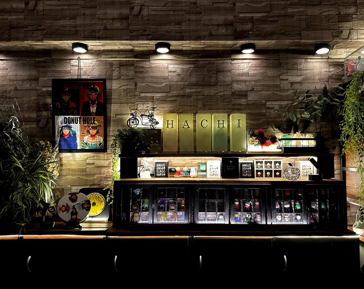 手作り遮光BOX・HACHIの中はREISSUE FURNITUREのルームフレグランス5種