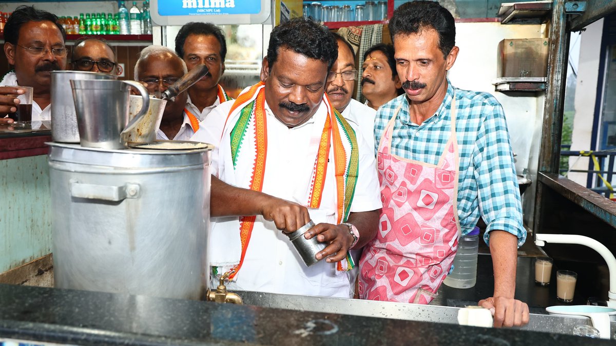 SPK_TNCC's tweet photo. இன்று (02.11.2024) கேரளா மாநிலம், வயநாட்டில் காங்கிரஸ் பொதுச் ���ெயலாளர் திருமதி @priyankagandhi  அவர்களுக்கு வாக்குச் சேகரிப்பில் ஈடுபட்ட போது..

#Wayanadinte_Priyanka 

@INCIndia @INCSandesh Shri @kharge @RahulGandhi @RGWayanadOffice https://t.co/ntiQqgQh5r
