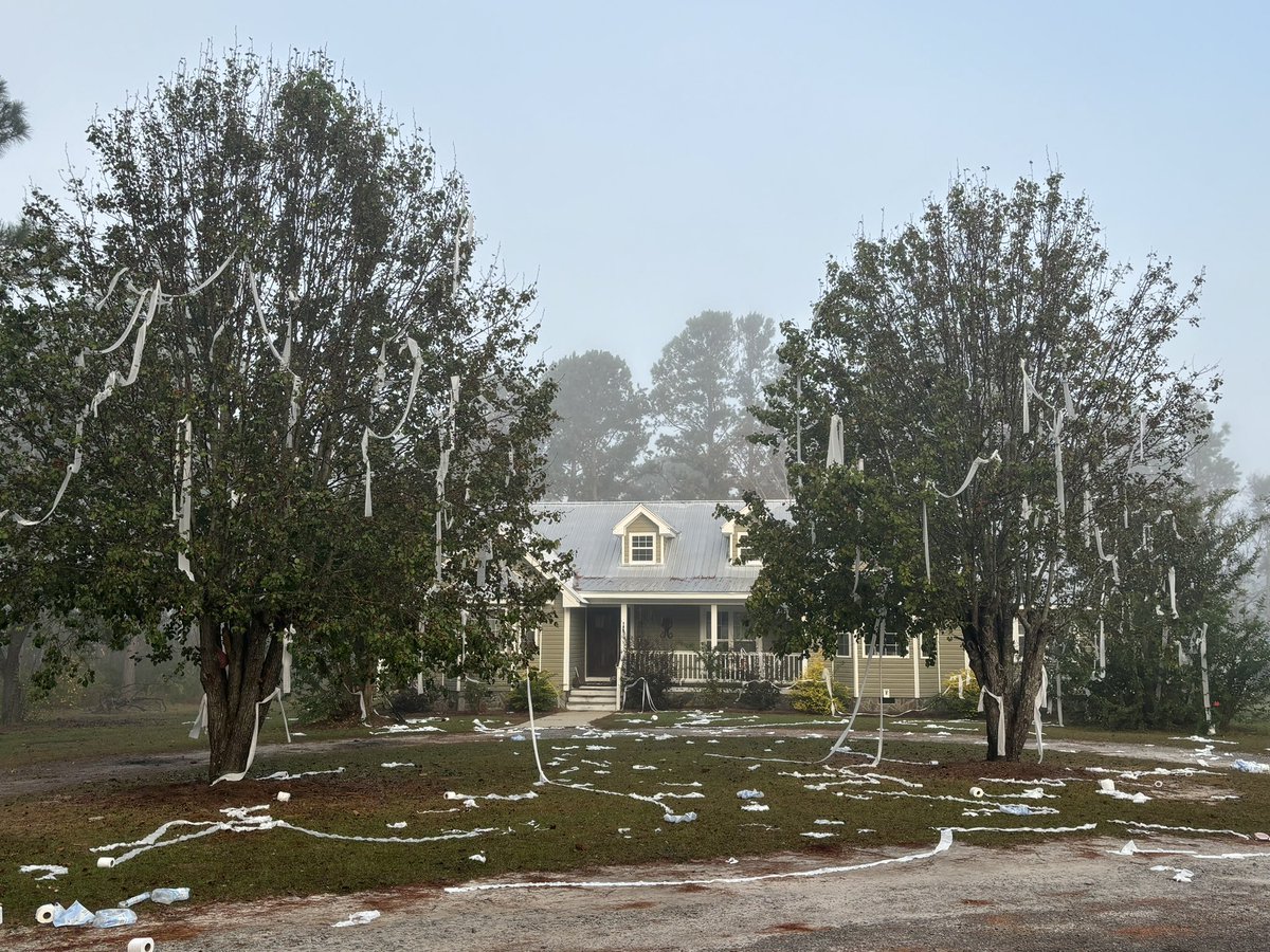 Coach Lance Helton tweet media