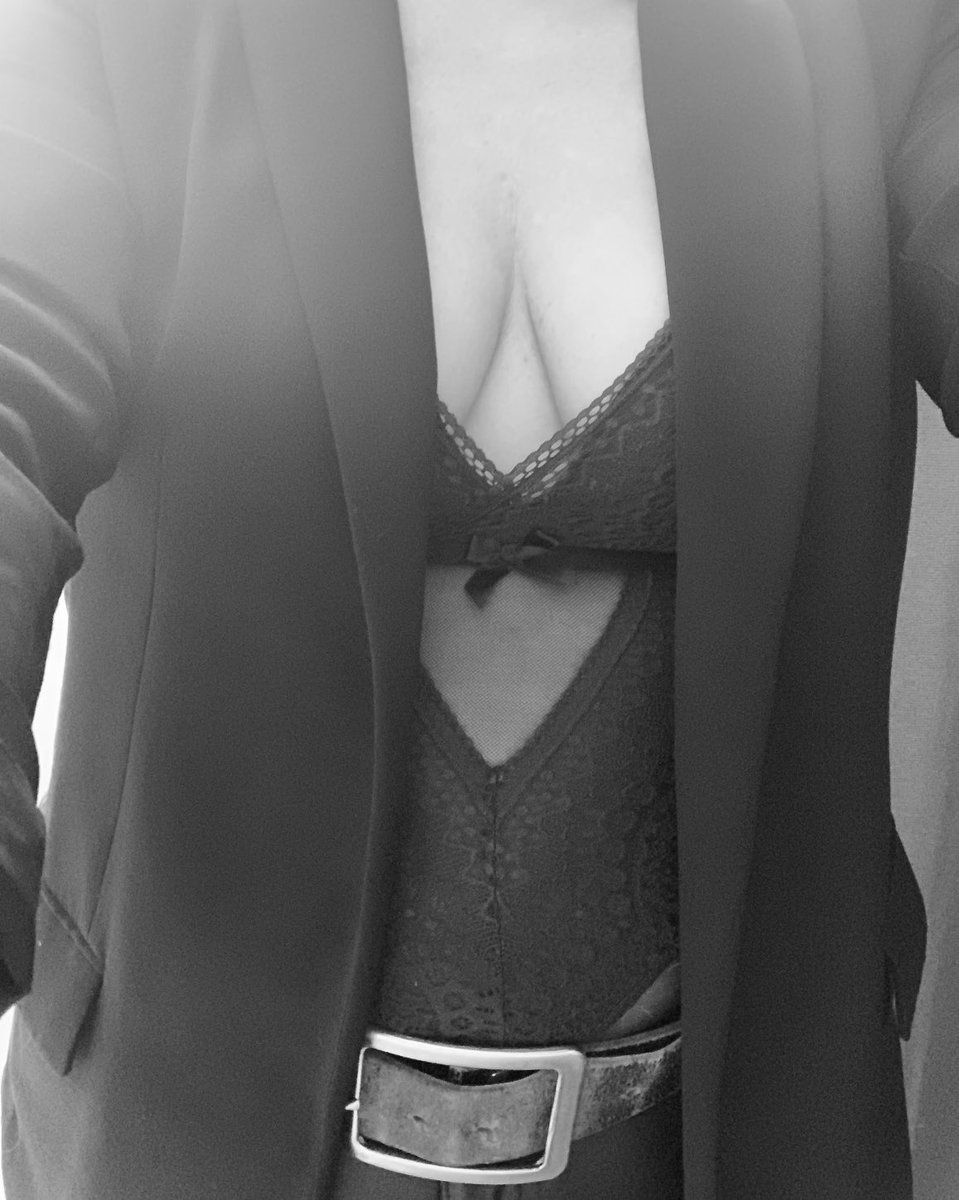 JustMeC73's tweet photo. Het wordt weer een gezellig weekend…maak het mooi 💋 https://t.co/yP13klgmTR