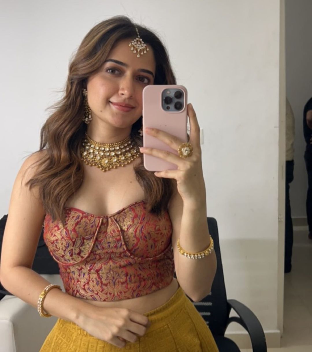 GbYWOLEW0AAVZjb?format=jpg&name=large