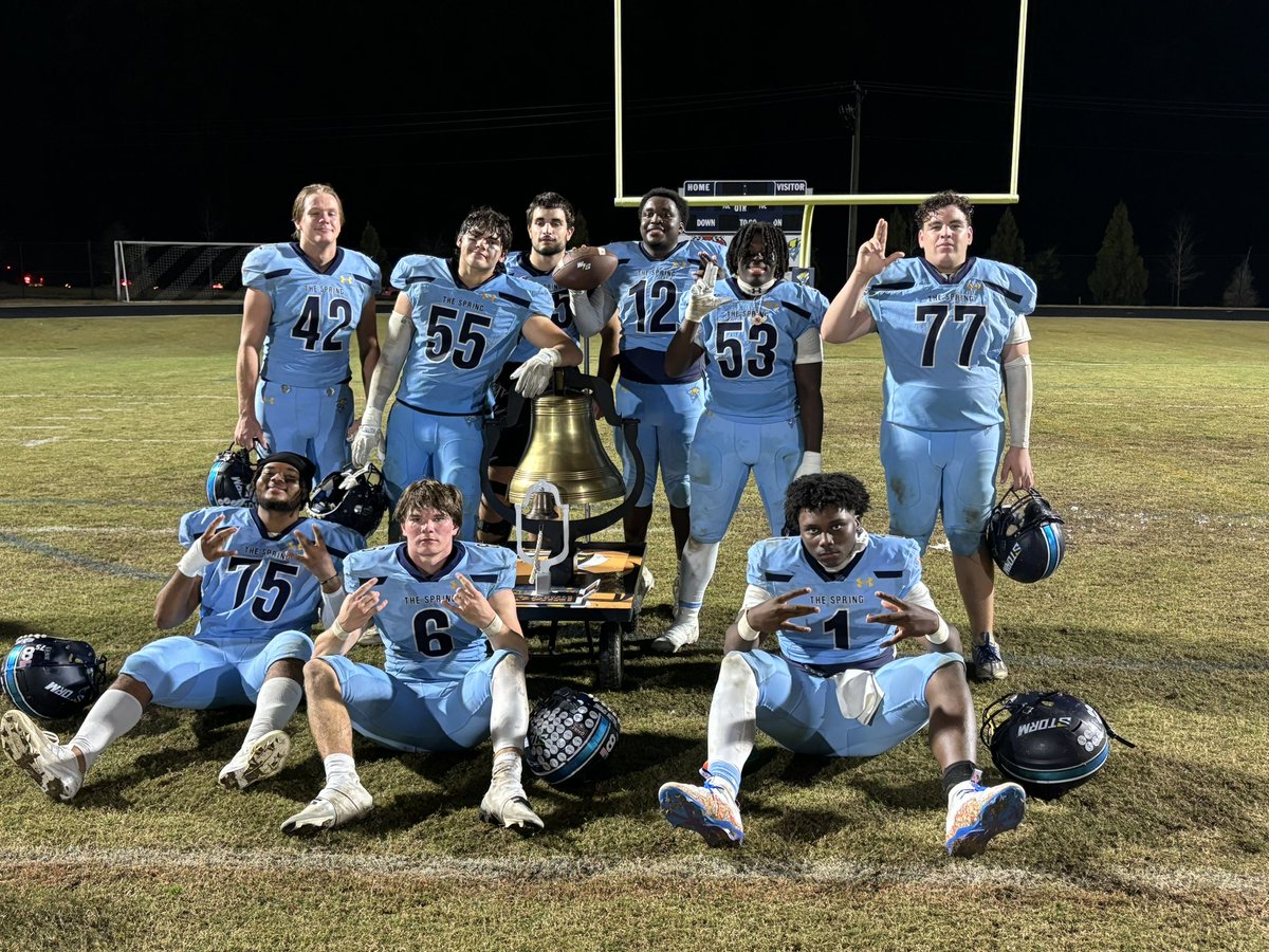 merrymacster's tweet photo. @WS_Storm_FB I had one wish for you all this season and that was to beat FVHS and get the bell back. You did it! Super proud of the teamwork on the field last night. 

Looks like I’ll be cooking up pasta and sloppy joes for the playoffs. 

#BattleoftheBell
#PaintItBlue
#Seniors https://t.co/nIp8Aa2azQ