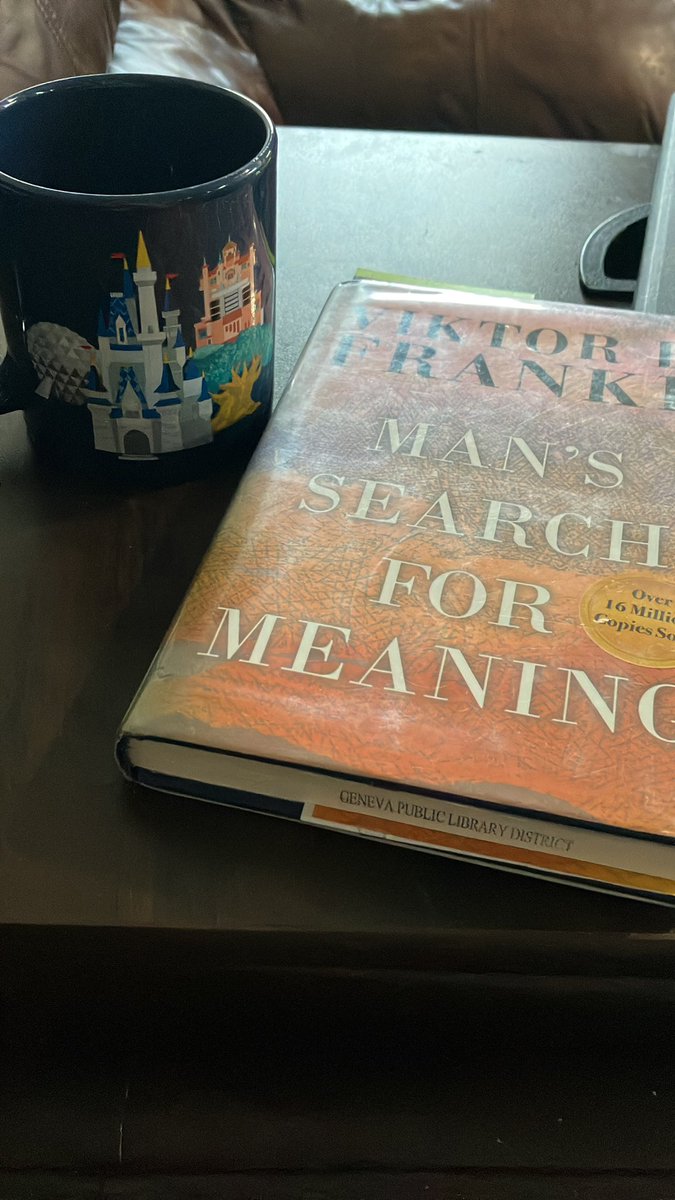 disneydad_'s tweet photo. Happy Saturday!!! A little #CoffeeAndABook to start my morning! https://t.co/9KW5AgT4Mx