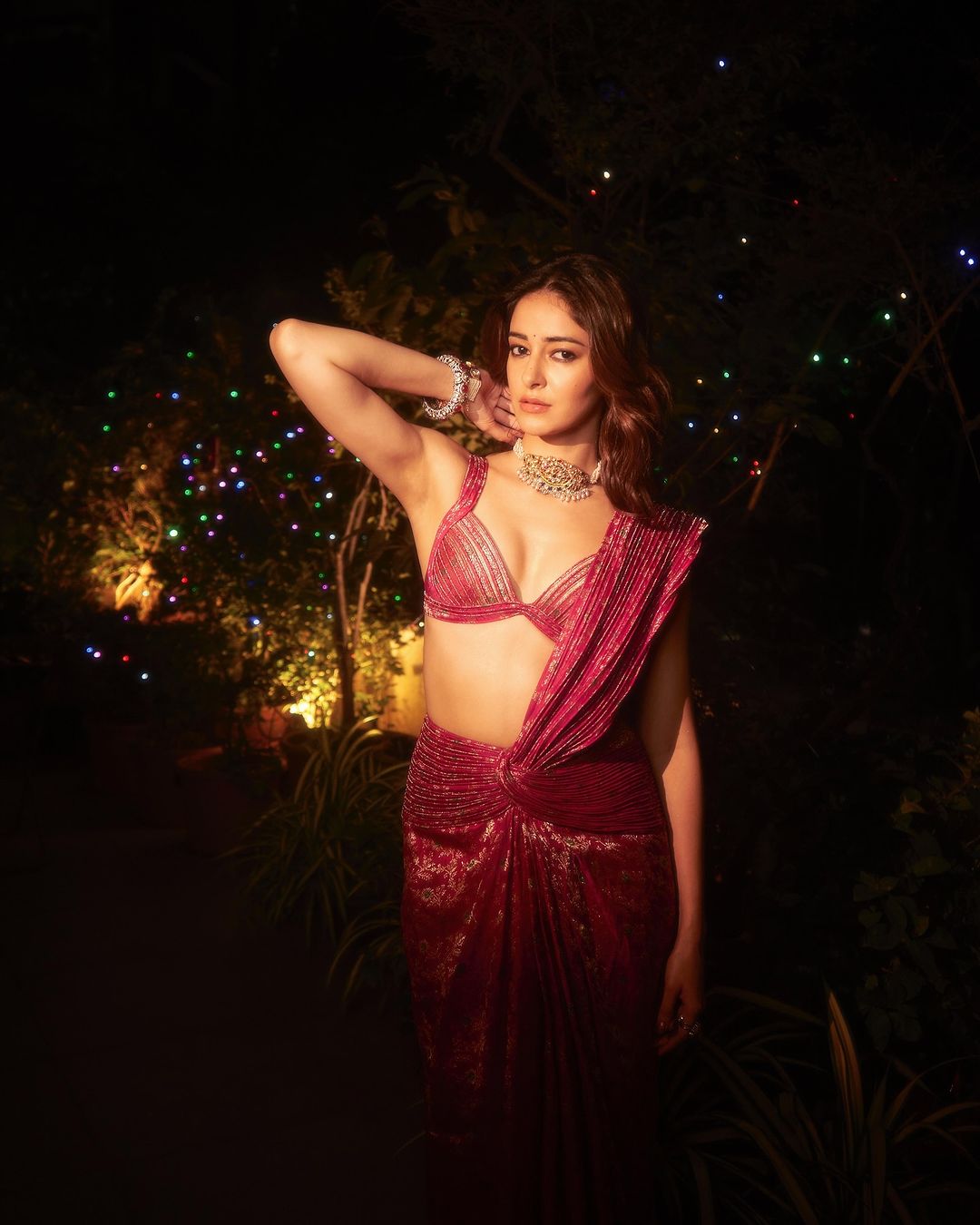 GbYYhIAWMAAC9MH?format=jpg&name=large