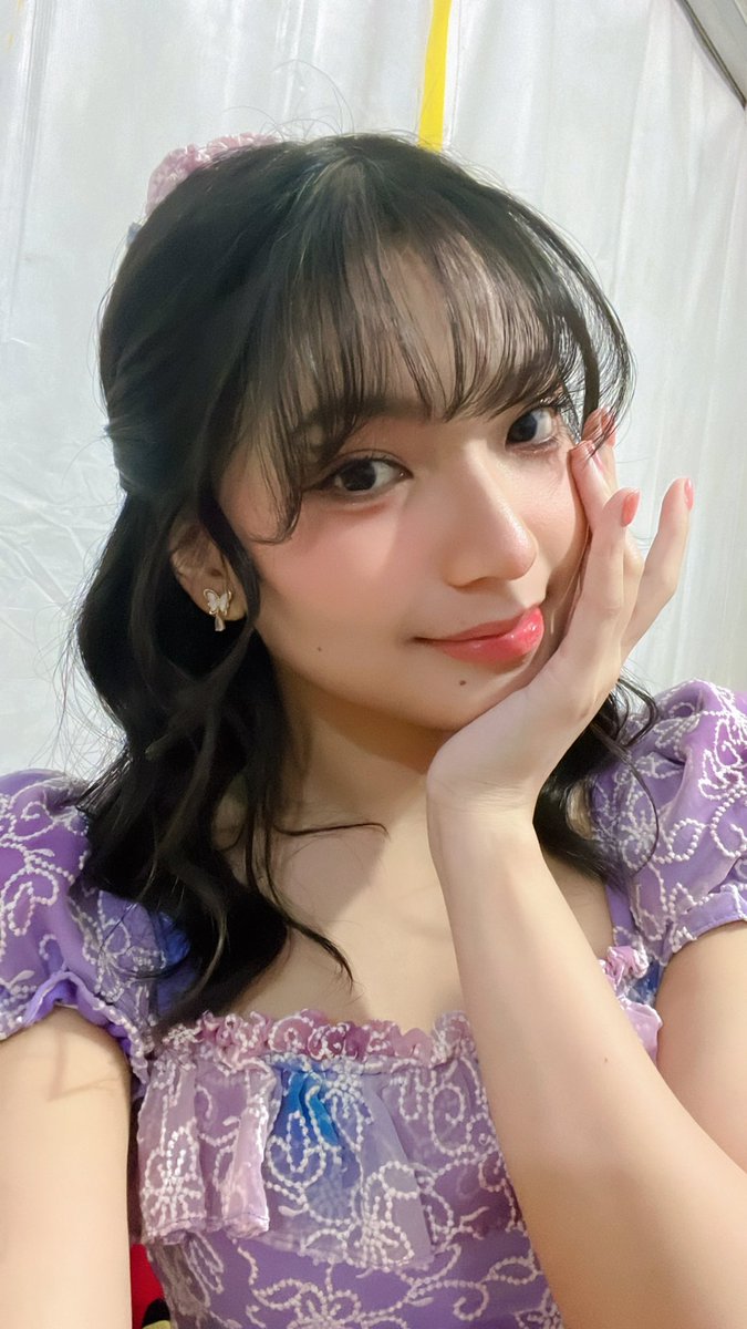 _shaniagracia31's tweet photo. 😚💜 https://t.co/8hQtcSabs2