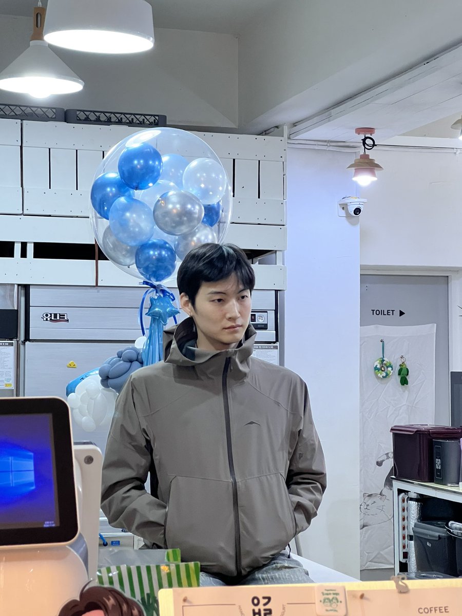 HomUmp's tweet photo. 🧡 โฮ่งมากพ่อ #JAYB https://t.co/56WJuJ4HbN