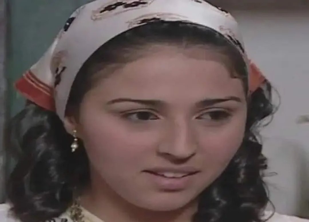 الشغل بجوهر المرا عمتي أم سادئ ...
القائل : بهية مرتو لخالد من كتر الشغل كانت رح تطرح بالشهر الرابع