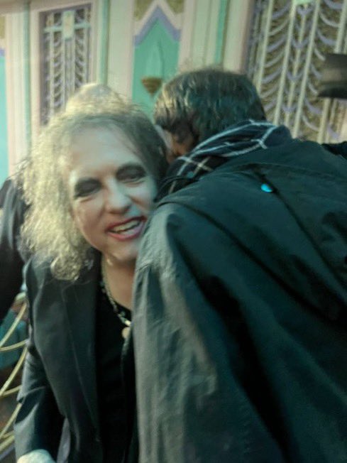 ROBERT SMITH DAILY YAY tweet media