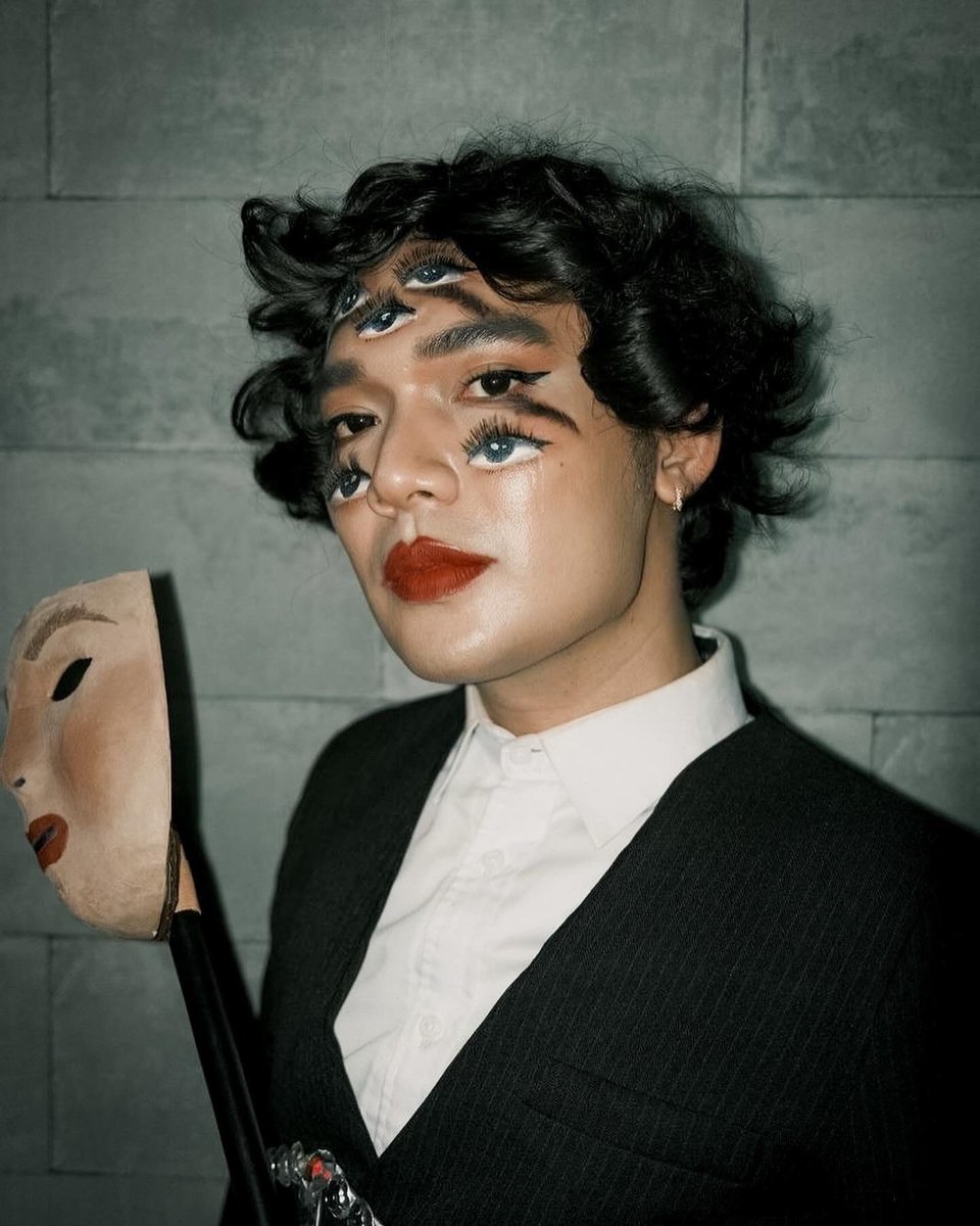TorioFlojo's tweet photo. For all the years that I’ve wanted to do this look, Thank you #halloween2024 👁️ https://t.co/CXZYRYNf2p