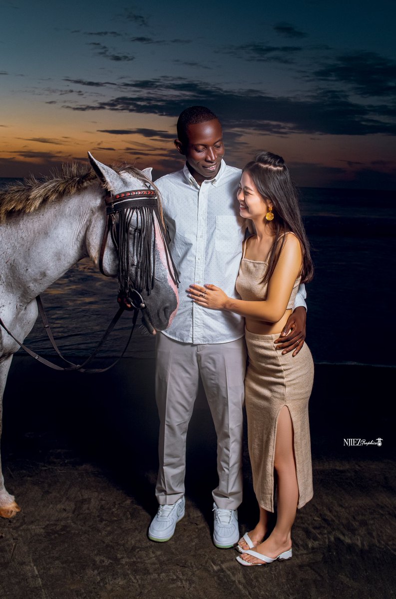 To love and be loved is to feel the sun from both sides ❤️
#couplelove #art #lifestyle #photoshoot #njiezgraphics