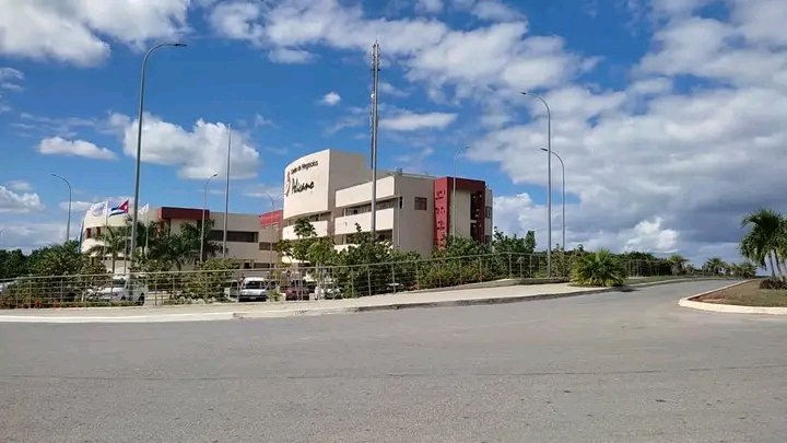 MiladyPaul's tweet photo. Arriba la ZEDM al 11 Aniversario grandes han sido los retos pero mayor nuestro empeño #PorCubaJuntosCreamos https://t.co/2cJs0nXNXq
