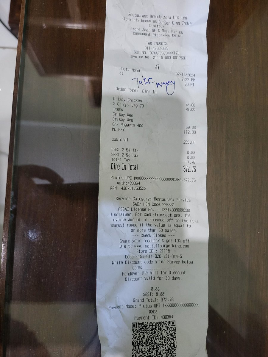 RatneshgGupta's tweet photo. @BurgerKing Today went to burger King branch in cannaught place Delhi ordered 5 things for take away .When reached home two things were missing. This is cheating pl take necessary  action  Bill is attached https://t.co/ykpRZZOT2W