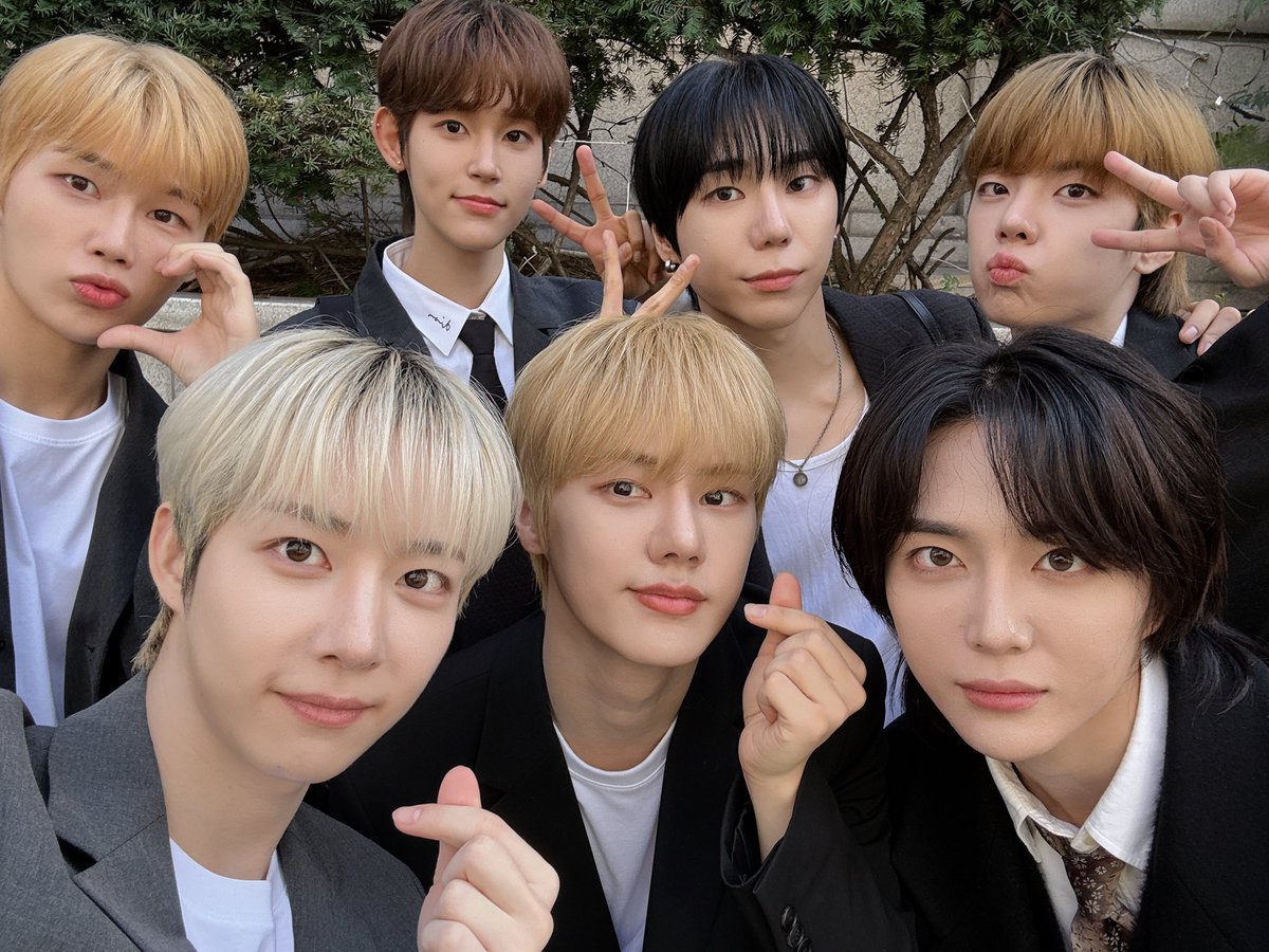 NINE_i_Firstone's tweet image. [#나인아이]

감기 조심하세요 아이닌◡̈💙

#NINEi #나인아이