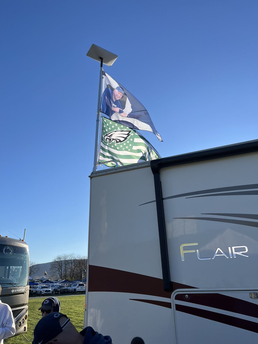 mattdolan55's tweet photo. @JasonKelce come have a beer with us down the hill below the baseball stadium https://t.co/dKZySkRcOB